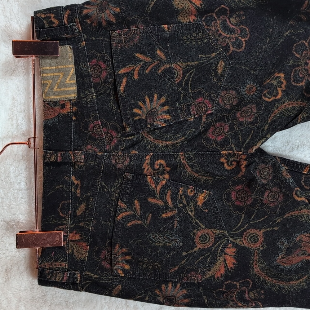592-Nile Floral Patterned‎ Pants - Picture 6 of 6